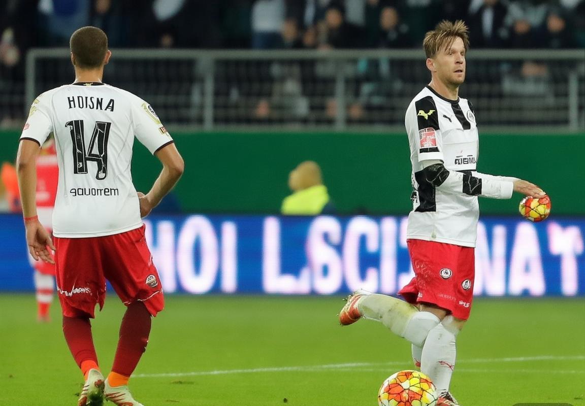 德甲联赛战术分析：门兴格拉德巴赫迎战莱比锡红牛，恩昆库关键对决左右战局